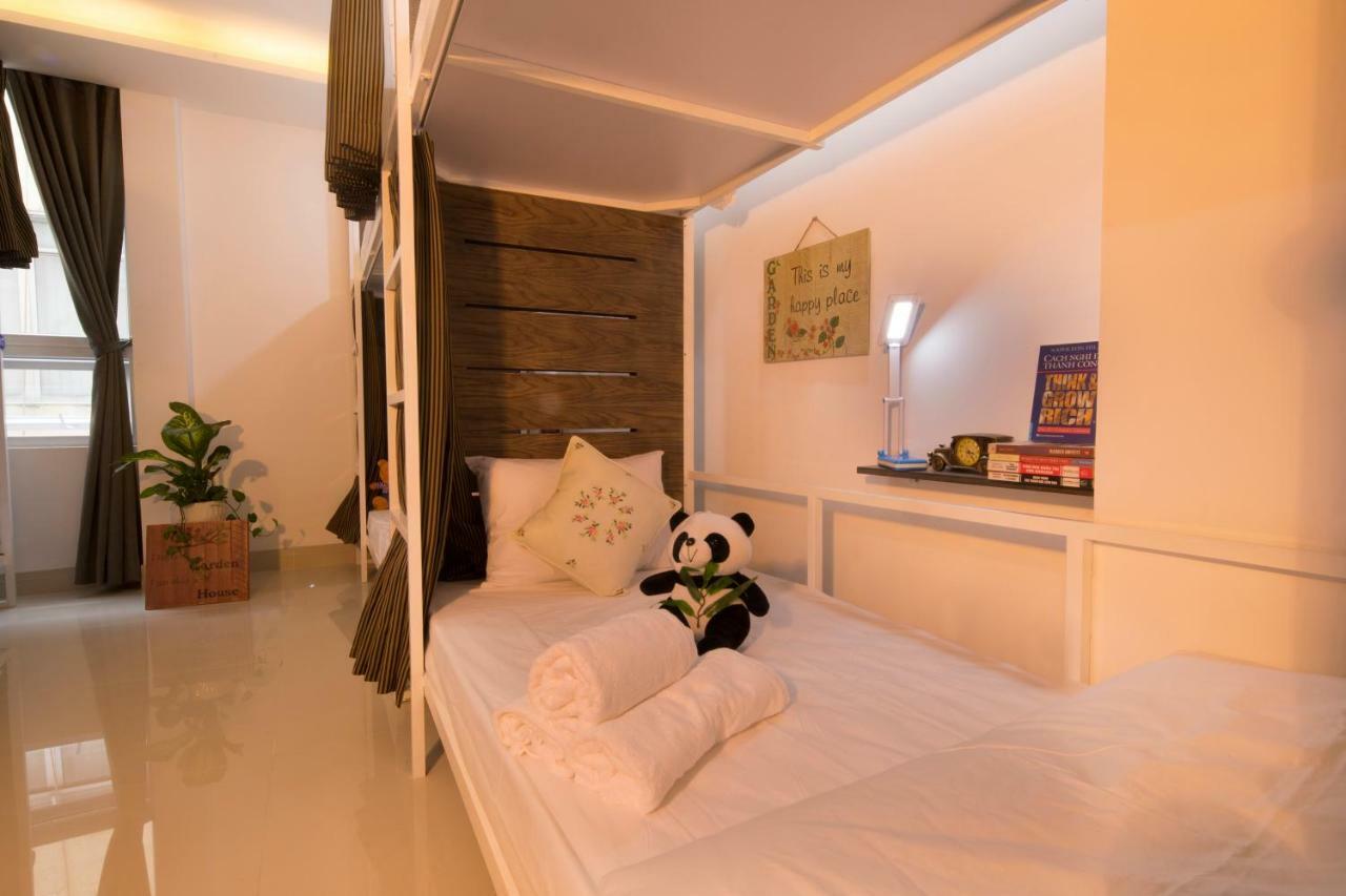 Full House Homestay Thành Pho Ho Chí Minh Esterno foto