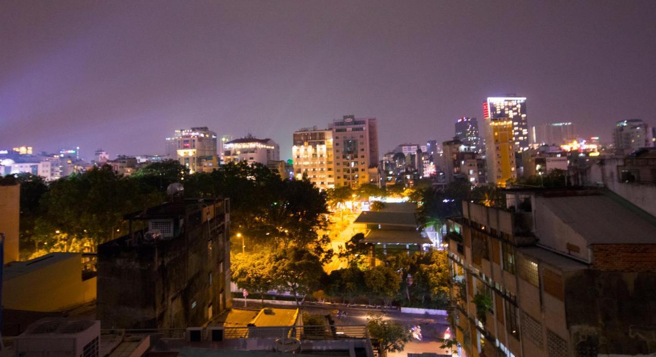 Full House Homestay Thành Pho Ho Chí Minh Esterno foto